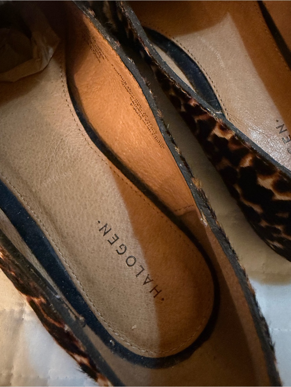 Halogen Leopard Print Slip-On Loafers in Brown/Black size 7 - Picture 2 of 8